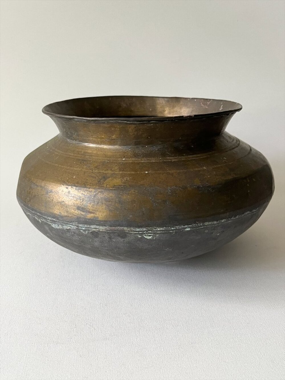 Antique/Vintage Hand-Hammered Brass Copper Handi Degchi Two-Tone Pot Heavy